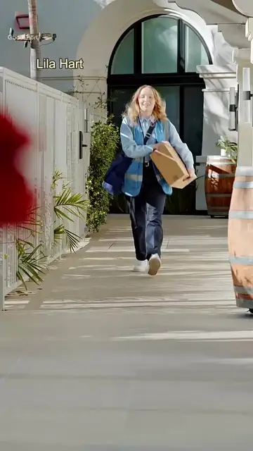 Cinderella, Mana Sepatu Kacamu?